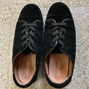 Vionic Women’s Suede Slip-On Sneakers 9.5W Black